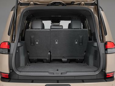 Lexus GX ثالثاً، دفع رباعي 5 أبواب — حجرة الأمتعة