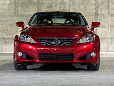 Lexus IS فيس ليفت الثاني، قابلة للتحويل — منظر أمامي