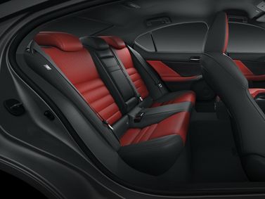 Lexus IS ثالثاً فيس ليفت 3، سيدان — المقاعد الخلفية