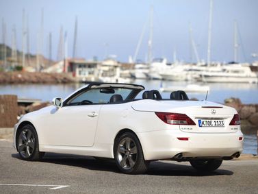 Lexus IS فيس ليفت الثاني 2، قابلة للتحويل — منظر خلفي أيمن