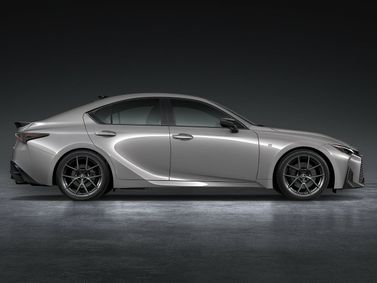 Lexus IS ثالثاً فيس ليفت 3، سيدان — منظر من الجانب الأيسر