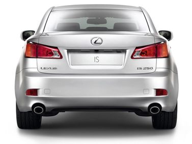 Lexus IS فيس ليفت الثاني، سيدان — منظر خلفي