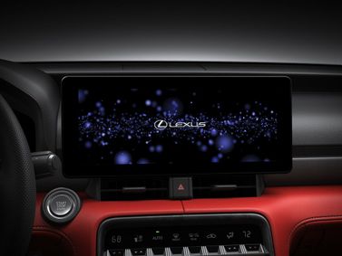 Lexus IS ثالثاً فيس ليفت 3، سيدان — شاشة نظام المعلومات والترفيه