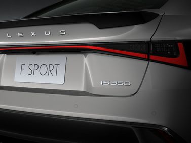 Lexus IS ثالثاً فيس ليفت 3، سيدان — الجزء الخلفي من السيارة عن قرب