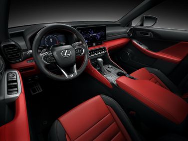 Lexus IS ثالثاً فيس ليفت 3، سيدان — منطقة السائق