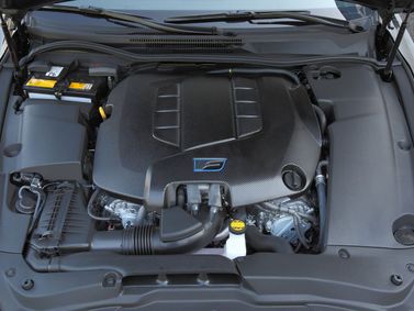 Lexus IS F، سيدان — حجرة المحرك