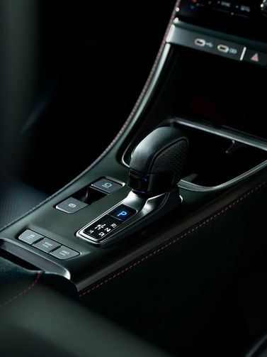 Lexus LBX، دفع رباعي 5 أبواب Morizo Rr — محدد ناقل الحركة