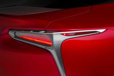 Lexus LC I، كوبيه — المصباح الخلفي