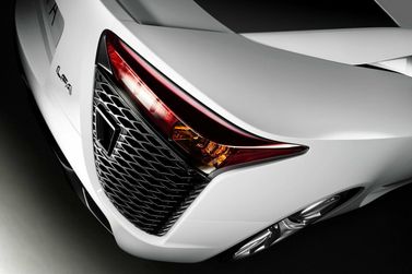 Lexus LFA، كوبيه — المصباح الخلفي