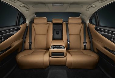 Lexus LS عملية فيس ليفت IV 2، سيدان Long — المقاعد الخلفية