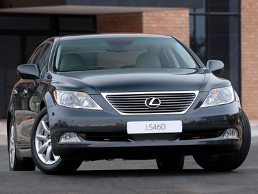 Lexus LS رابعاً، سيدان — منظر أمامي