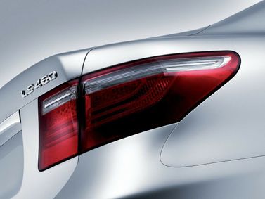 Lexus LS فيس ليفت IV، سيدان — المصباح الخلفي