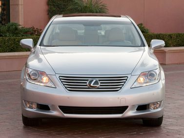 Lexus LS فيس ليفت IV، سيدان Long — منظر أمامي