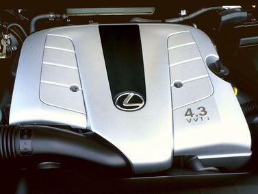 Lexus LS ثالثاً فيس ليفت، سيدان — حجرة المحرك