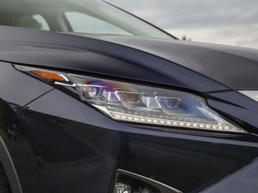 Lexus RX رابعاً، دفع رباعي 5 أبواب L — المصباح الأمامي