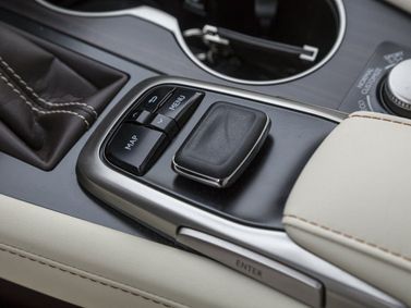 Lexus RX رابعاً، دفع رباعي 5 أبواب L — الكونسول الوسطي