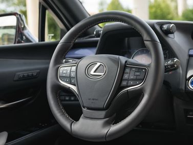 Lexus UX I، دفع رباعي 5 أبواب — عجلة القيادة