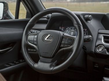 Lexus UX I، دفع رباعي 5 أبواب — عجلة القيادة