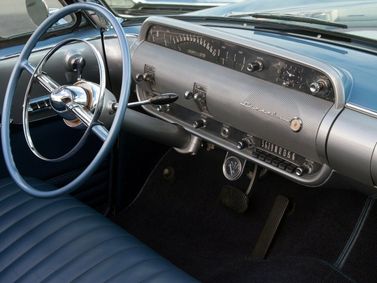 Lincoln Capri, Кабриолет — передняя панель