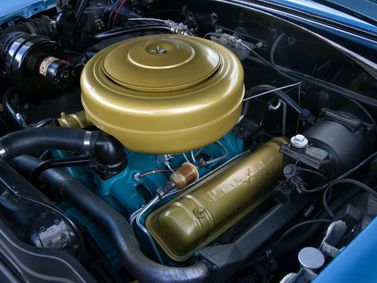 Lincoln Capri, Кабриолет — моторный отсек