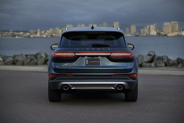 Lincoln Corsair I، دفع رباعي 5 أبواب — منظر خلفي