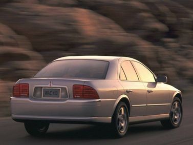 Lincoln LS I, Седан — вид сзади справа