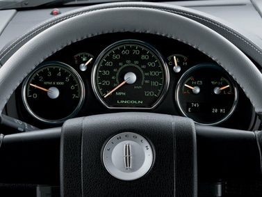 Lincoln Mark LT I, Пикап двойная кабина — панель приборов