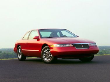 Lincoln Mark VIII, Купе — вид спереди справа