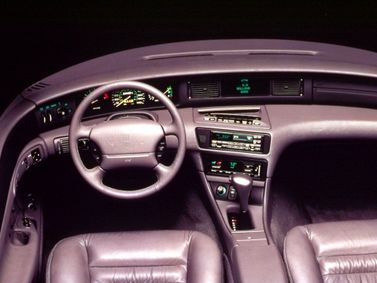 Lincoln Mark VIII, Купе — передняя панель