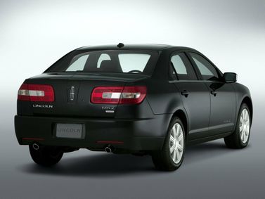 Lincoln MKZ أنا (زفير)، سيدان — منظر خلفي أيمن