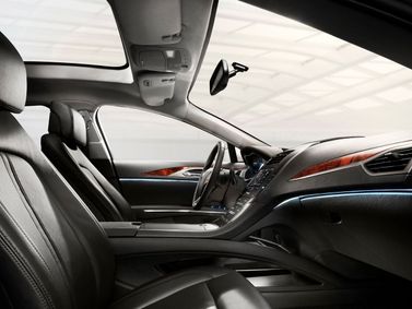 Lincoln MKZ II, Седан — общий вид салона