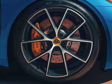 Lotus Emira, Купе — колёсный диск