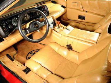 Lotus Esprit III, Купе — место водителя