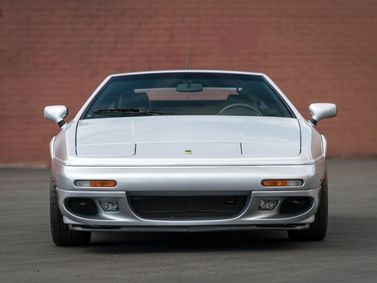 Lotus Esprit V, Купе — вид спереди