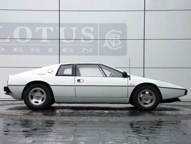 Lotus Esprit I, Купе — вид слева