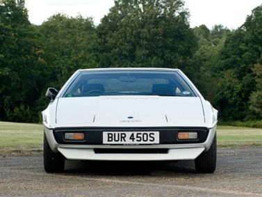 Lotus Esprit I, Купе — вид спереди