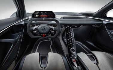 Lotus Evija, Купе — место водителя