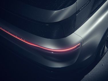 Lucid Gravity، دفع رباعي 5 أبواب — المصباح الخلفي