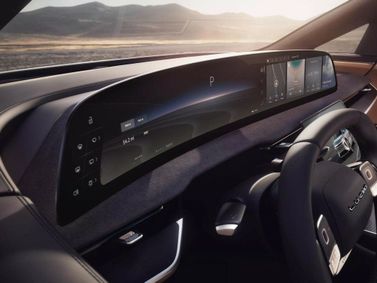 Lucid Gravity، دفع رباعي 5 أبواب — لوحة القيادة