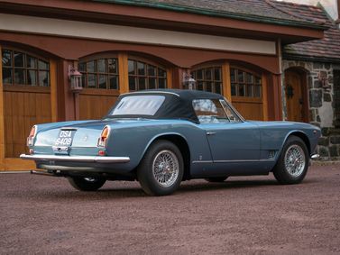 Maserati 3500 GT، قابلة للتحويل Spyder — منظر خلفي بزاوية ثلاثة أرباع