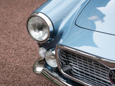Maserati 3500 GT، قابلة للتحويل Spyder — المصباح الأمامي