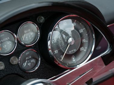 Maserati 3500 GT، قابلة للتحويل Spyder — لوحة العدادات