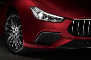 Maserati Ghibli III Рестайлинг, Седан — передняя часть автомобиля крупным планом