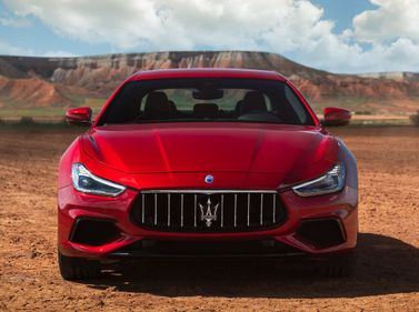 Maserati Ghibli III Рестайлинг, Седан — вид спереди
