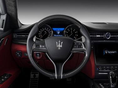 Maserati Quattroporte VI Рестайлинг, Седан — рулевое колесо
