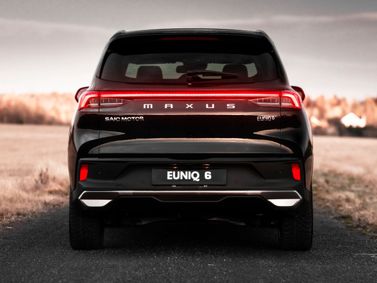 Maxus EUNIQ 6, Внедорожник 5 дв. — вид сзади