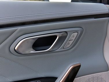 Maxus G90, Минивэн — деталь интерьера