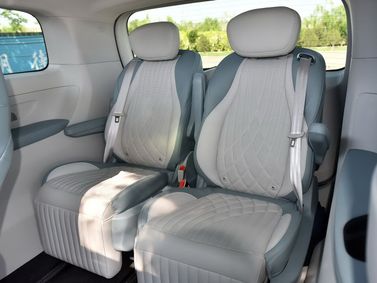 Maxus G90, Минивэн — задние сиденья