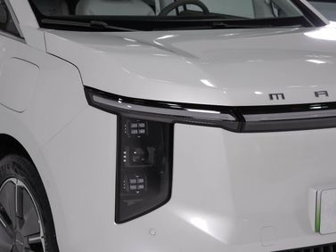 Maxus MIFA 7, Минивэн — передняя фара