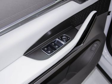 Maxus MIFA 7, Минивэн — деталь интерьера